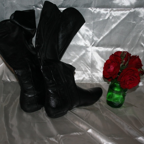 ID required Knee High Boots - Picture 2 of 6